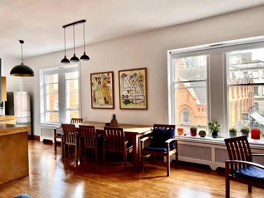 Charming City Townhouse Dublin Ireland